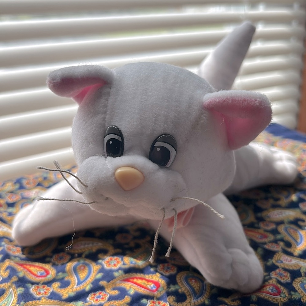TONKA Pound Puppies Kitty White Grey Tabby Stripped 90’s Plush